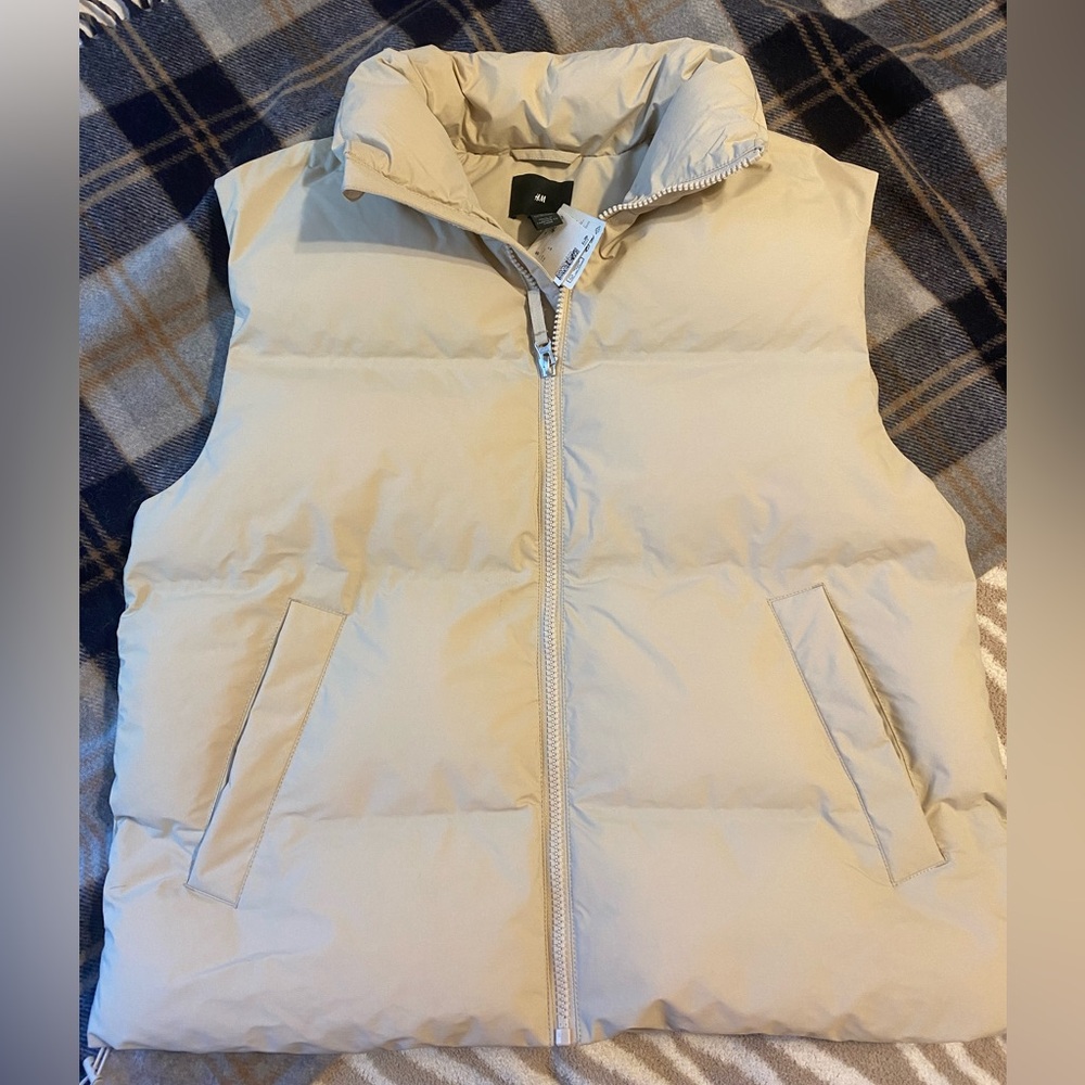 NWT H&M Puffer Vest